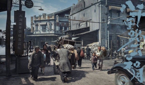 正规实盘配资公司 开播就差评！《八千里路云和月》被吐槽像诗朗诵，观众：这剧太憋屈